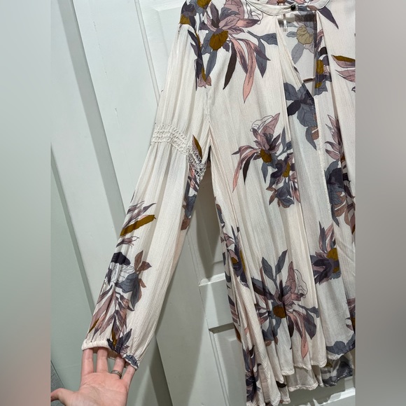 Free People Pearl Tree Floral Swing Dress. Large. Excellent used condition. - Picture 11 of 14